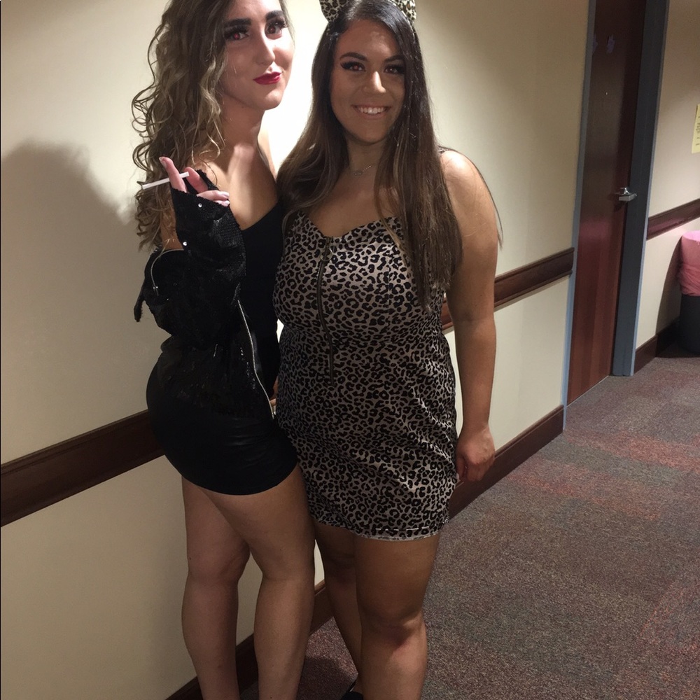 Leopard Dress - Picture 4 of 4